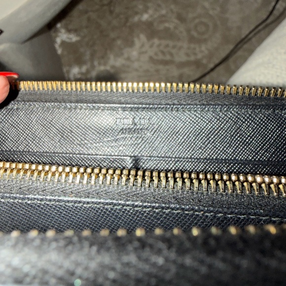 Prada Saffiano Leather Wallet - Black - Picture 2 of 8